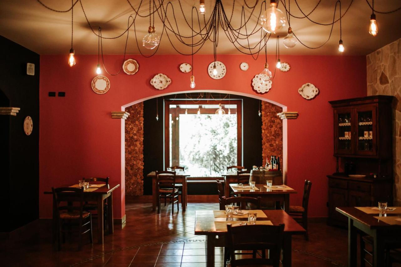 L'Anfora Country Club Bed & Breakfast Basciano ภายนอก รูปภาพ
