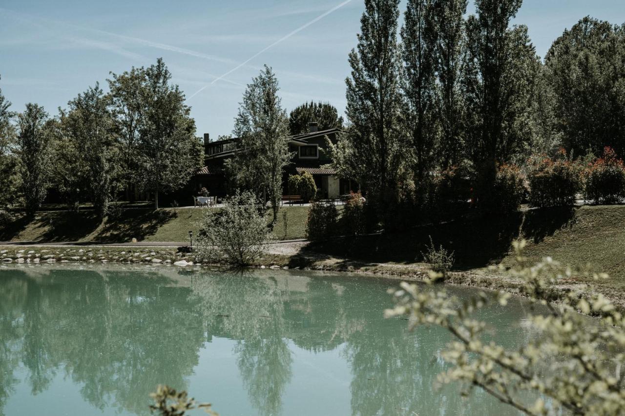 L'Anfora Country Club Bed & Breakfast Basciano ภายนอก รูปภาพ