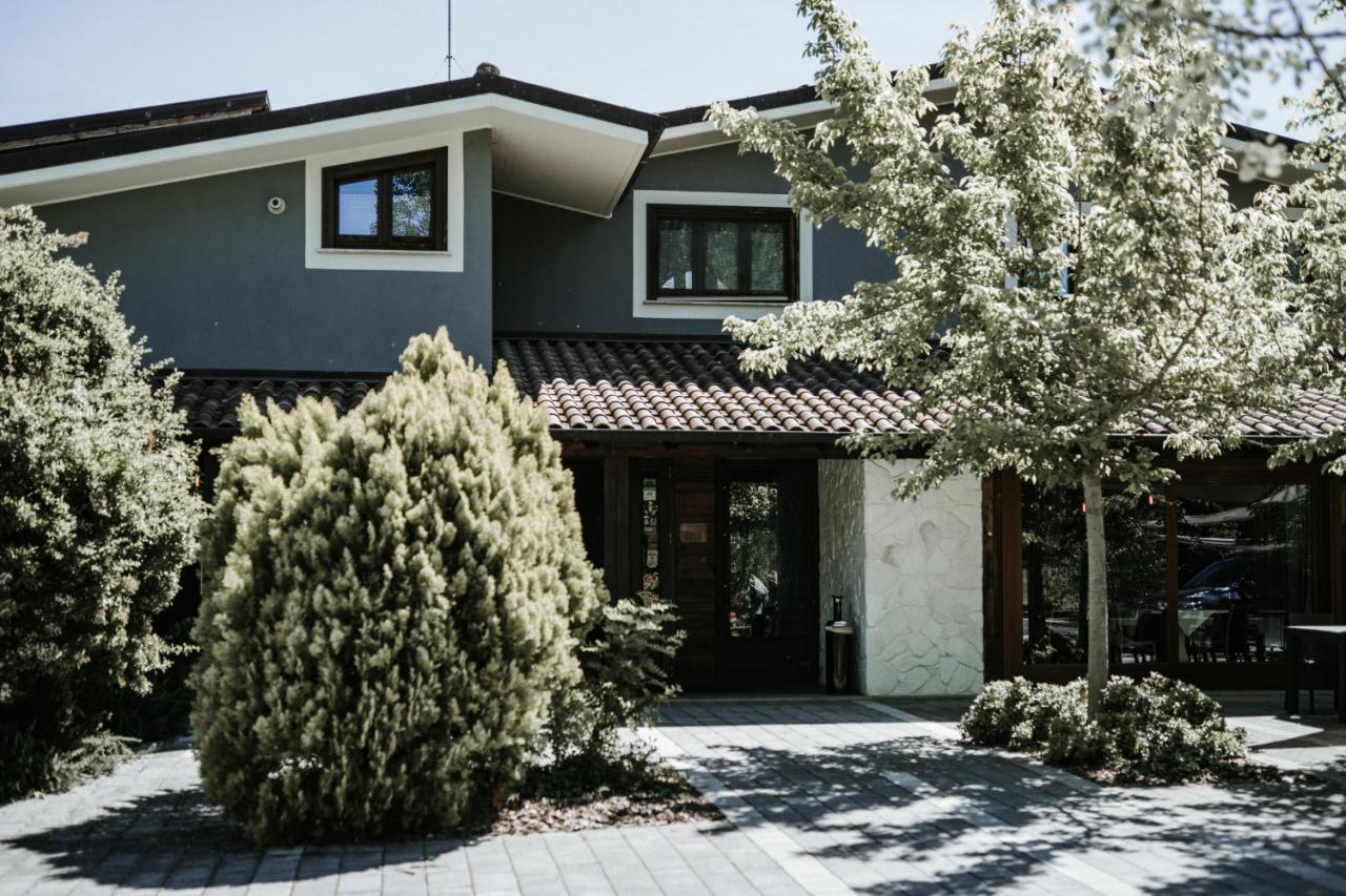 L'Anfora Country Club Bed & Breakfast Basciano ภายนอก รูปภาพ