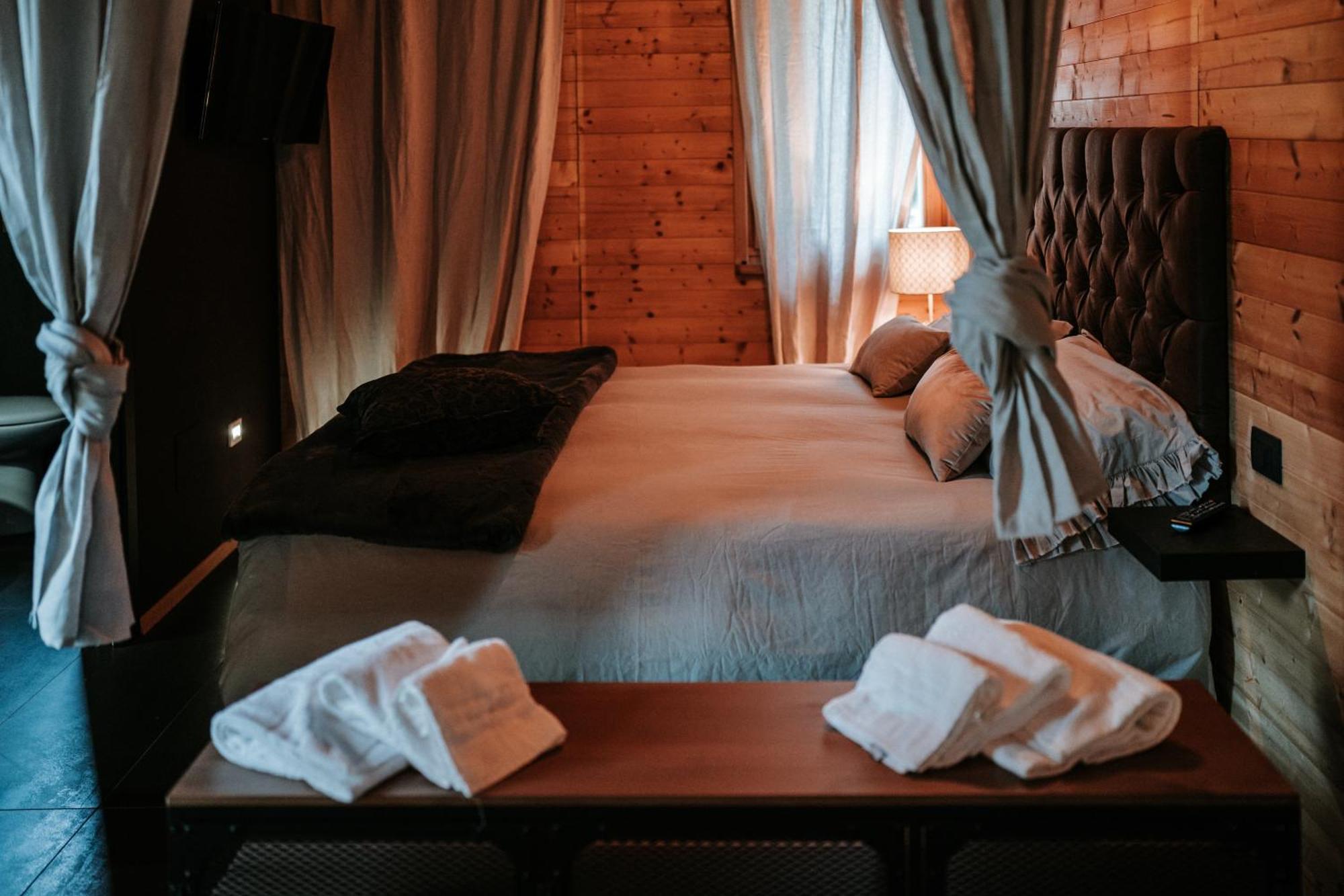 L'Anfora Country Club Bed & Breakfast Basciano ภายนอก รูปภาพ