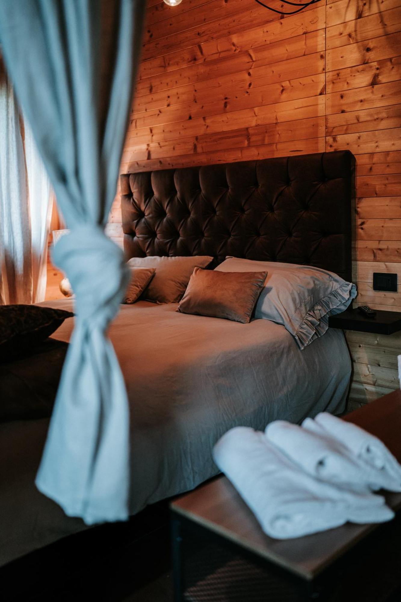 L'Anfora Country Club Bed & Breakfast Basciano ภายนอก รูปภาพ